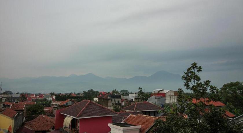 Super Oyo Capital O 483 Tamansari Panoramic Bandung Hotel Exterior photo